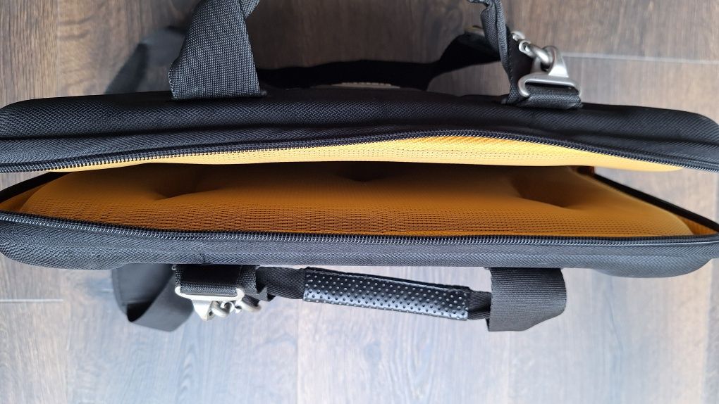 Samsonite torba na laptopa