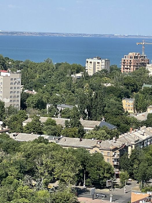 Посуточно , ЖК 4 Сезона / клиника Филатова, киностудия