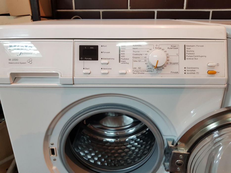 Стиральная машина Miele w3365