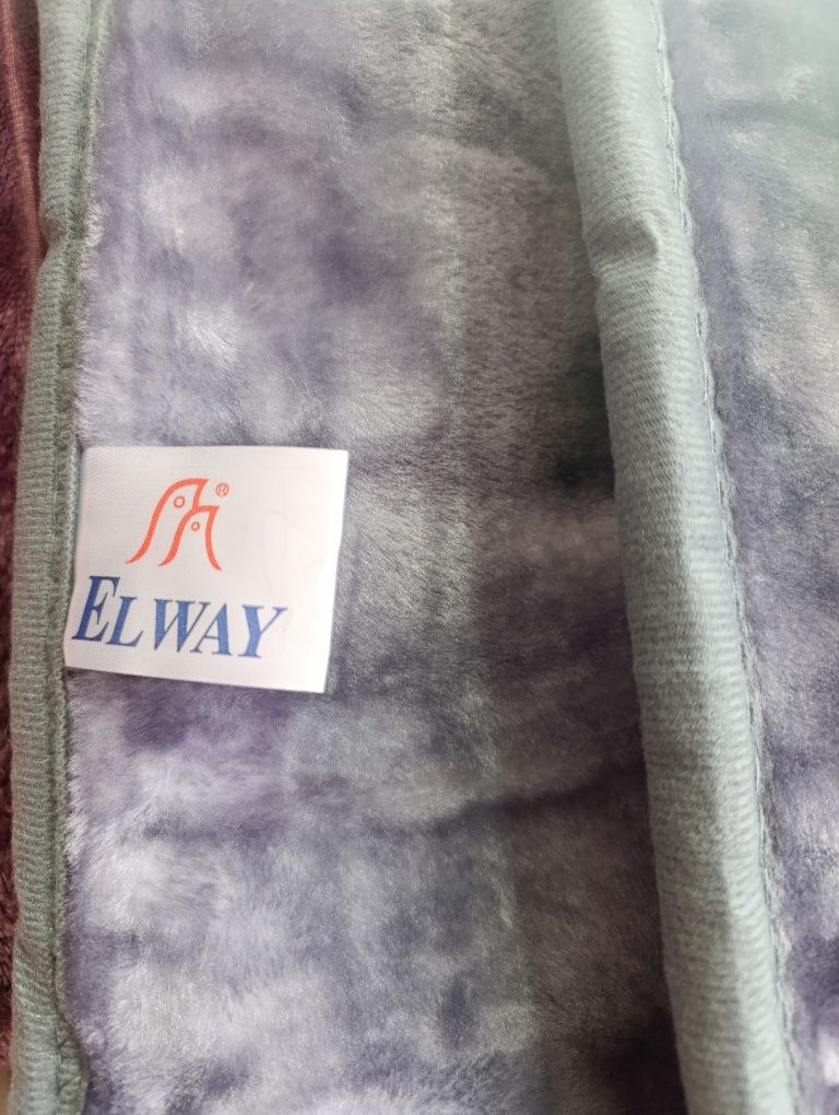 Пледи Elway 160*210. 1,9 кг. Польща. Кольорові і однотонні.