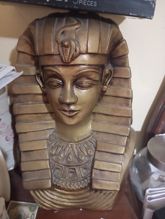 Vendo esta peça muita bonita bom estado