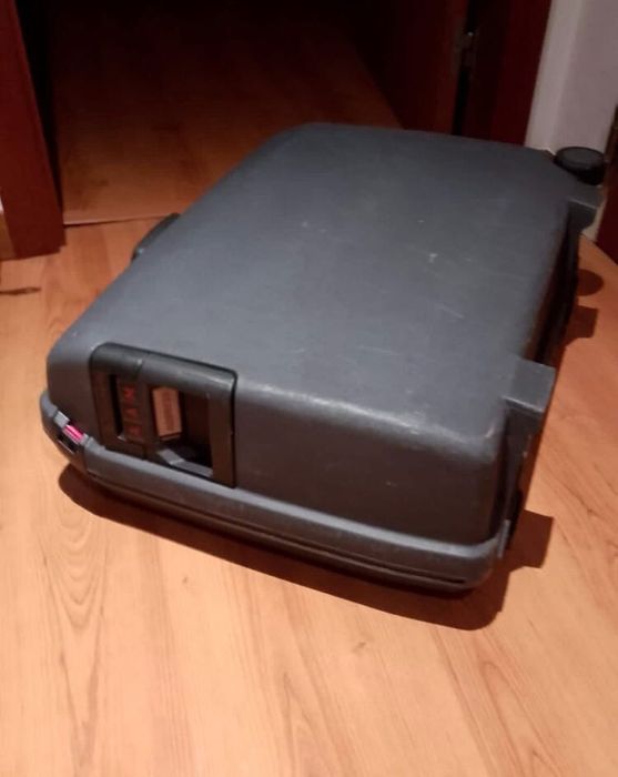 Mala viagem geande marca Samsonite ( rígida)