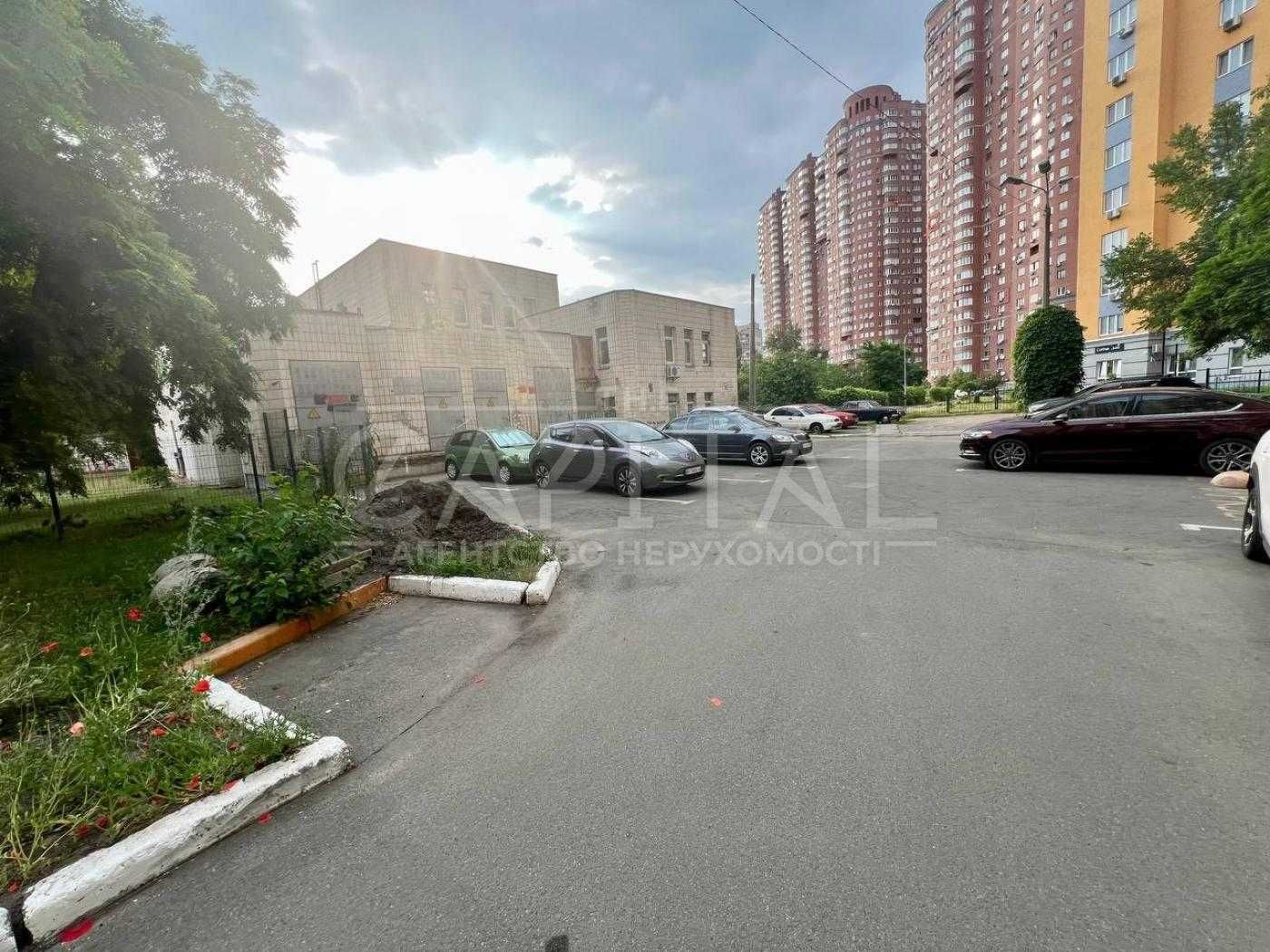 Простора 3-кімнатна квартира, вул Драгоманова, 40Б, мікрорайон Позняки