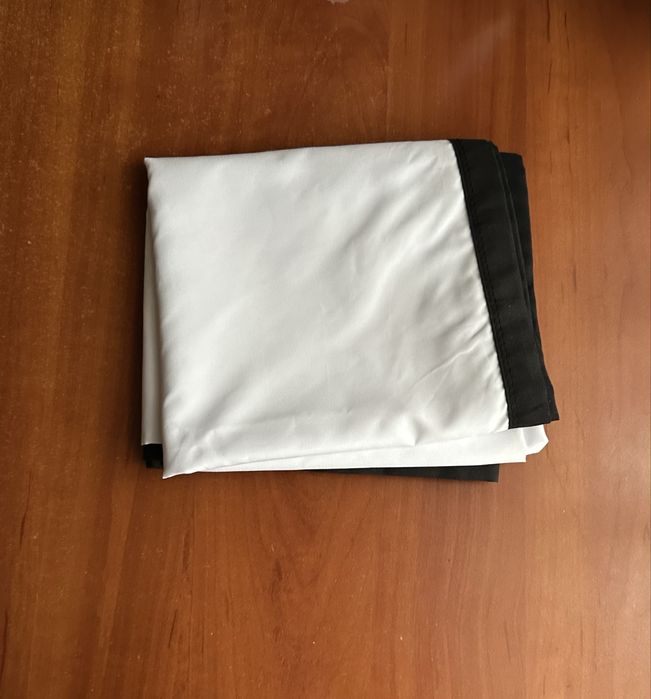 Проектор F-100+ екран (полотно) для проектора