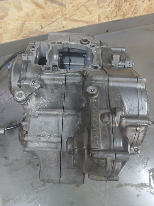 Yamaha yzf 250  części silnikowe