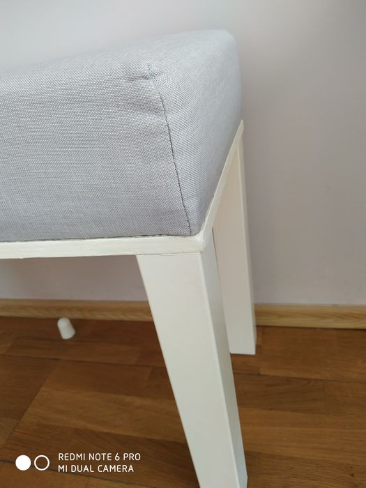 Siedzisko,pufa tapicerowana