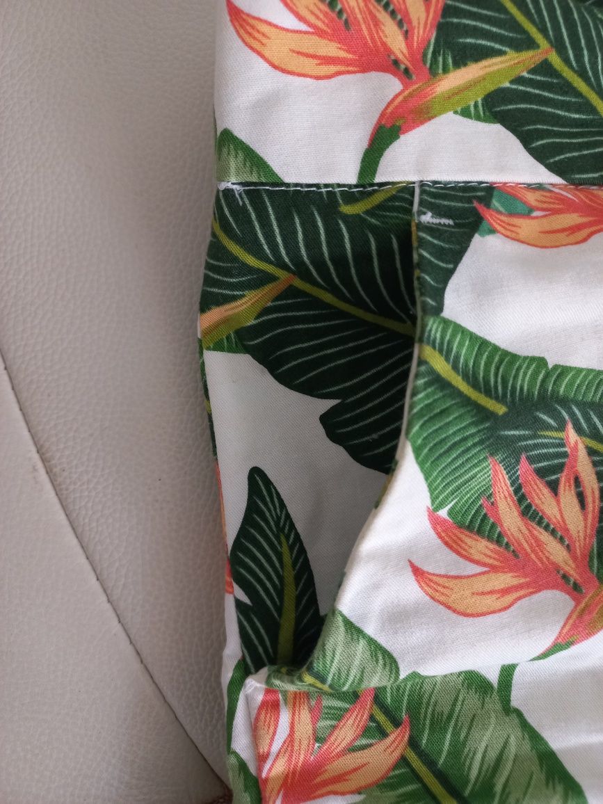Bonitos calções da SFERA,( 38) IMPECÁVEIS  com 2 bolsos