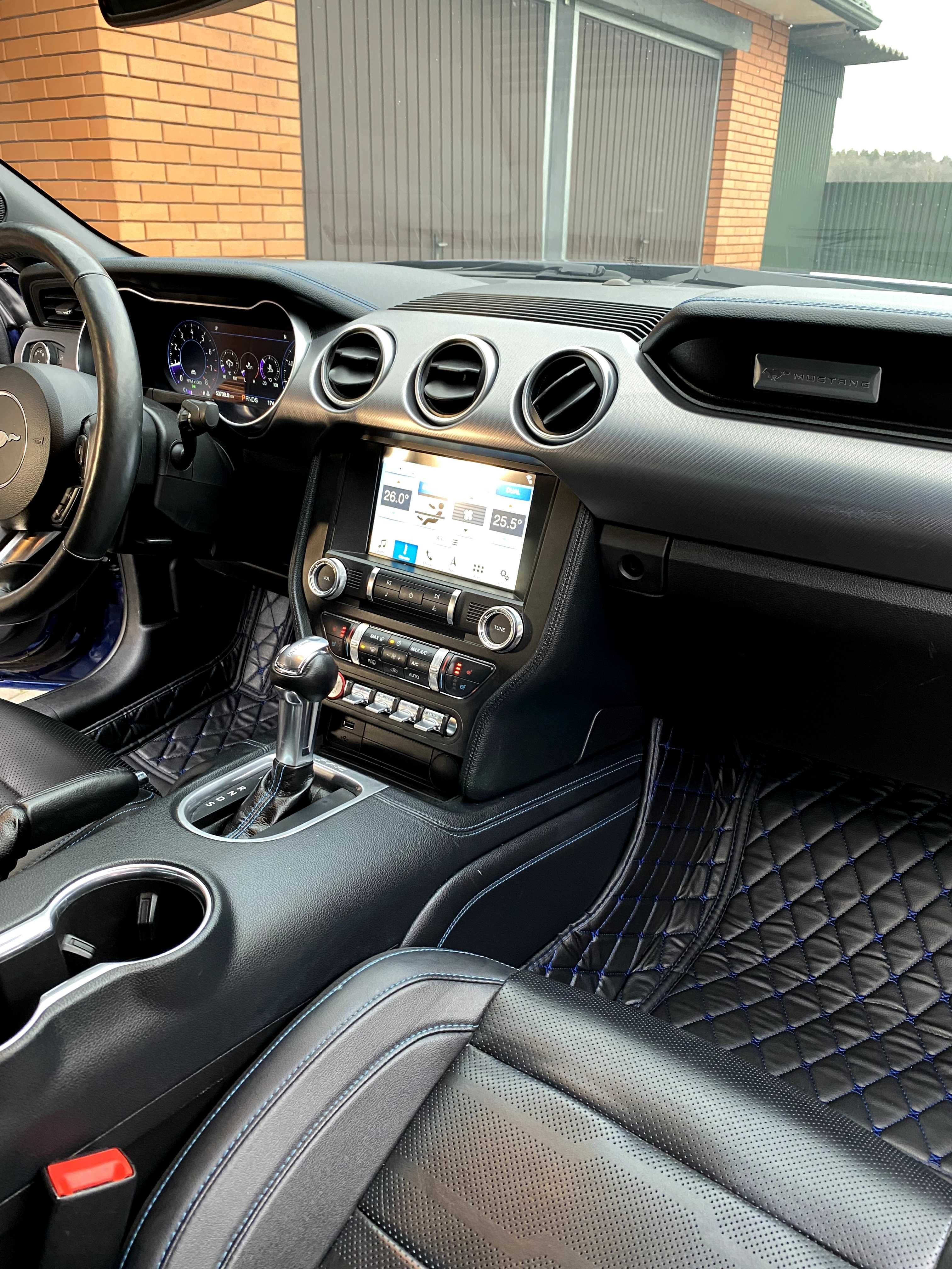 Ford Mustang Premium (2018 модельний рік)
