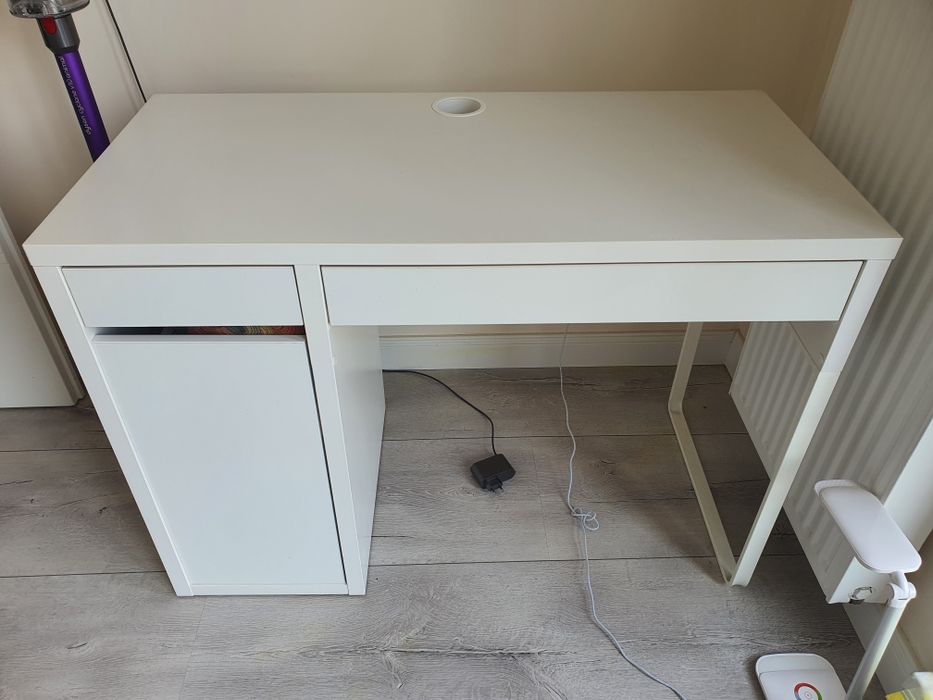 biurko białe IKEA