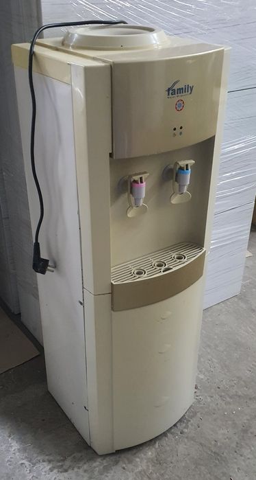 Кулер для води Family WBF-1000LA