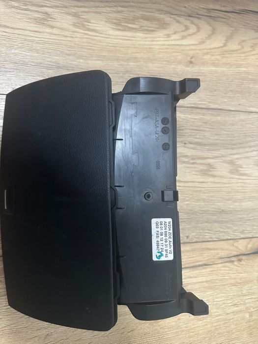 Wyświetlacz do Mercedes w204