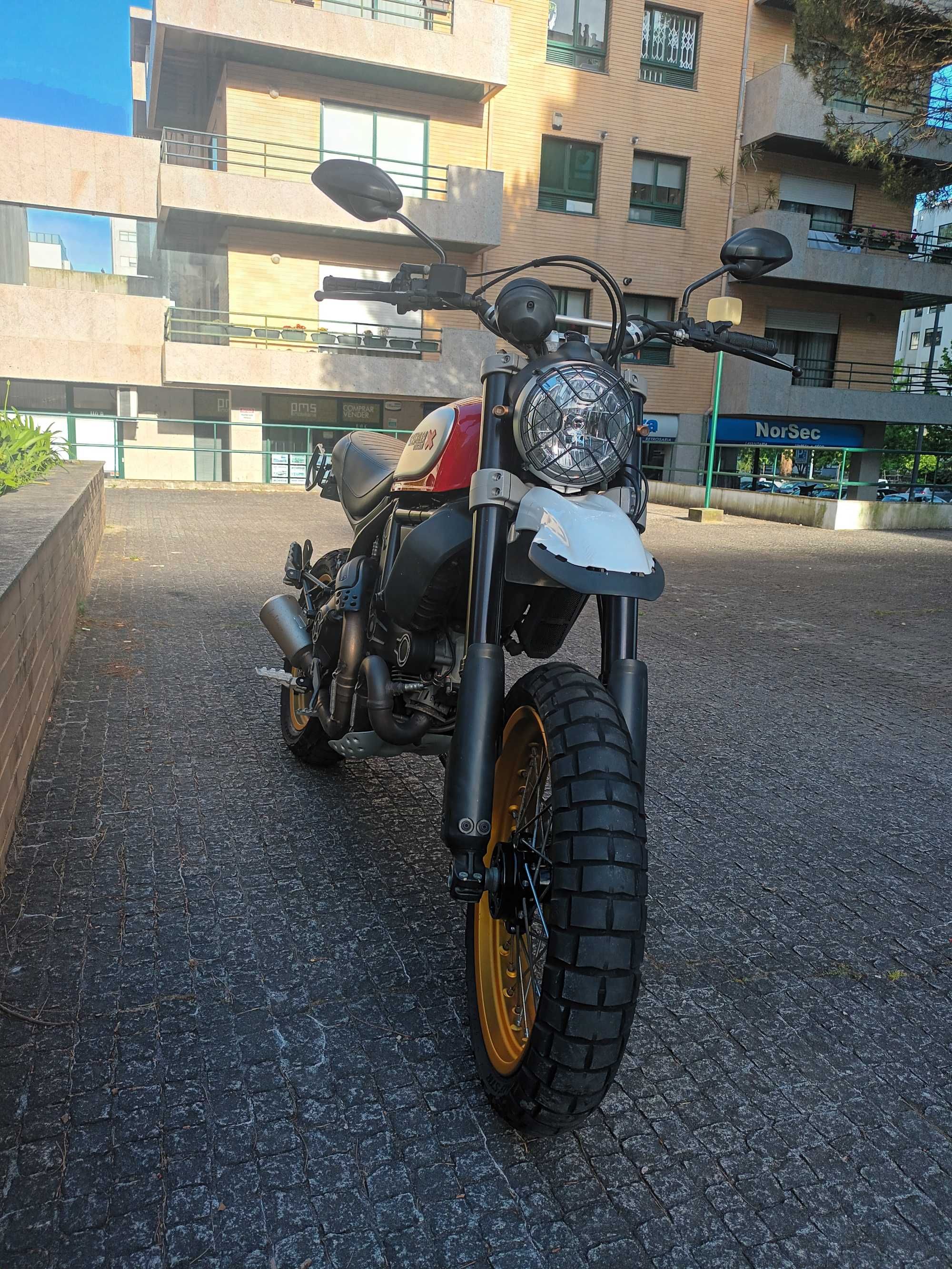 Ducati Scrambler Desert Sled