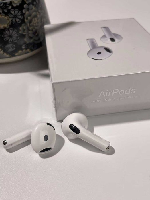 Sluchawki douszne Apple AirPods 4 NOWE