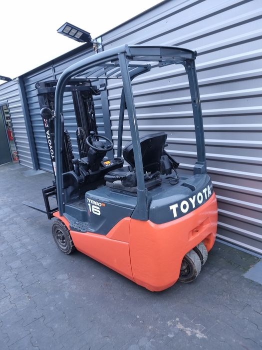 Wózek widłowy elektryczny Toyota Triplex 2015rok