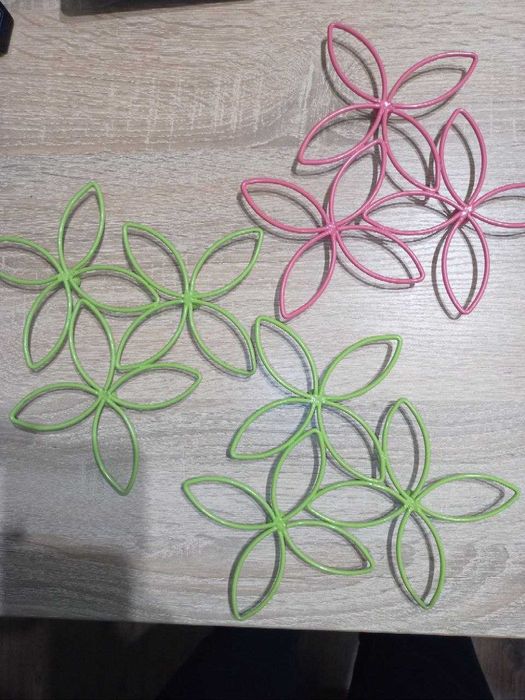 Металеві підставки під гаряче і силіконові на стіл