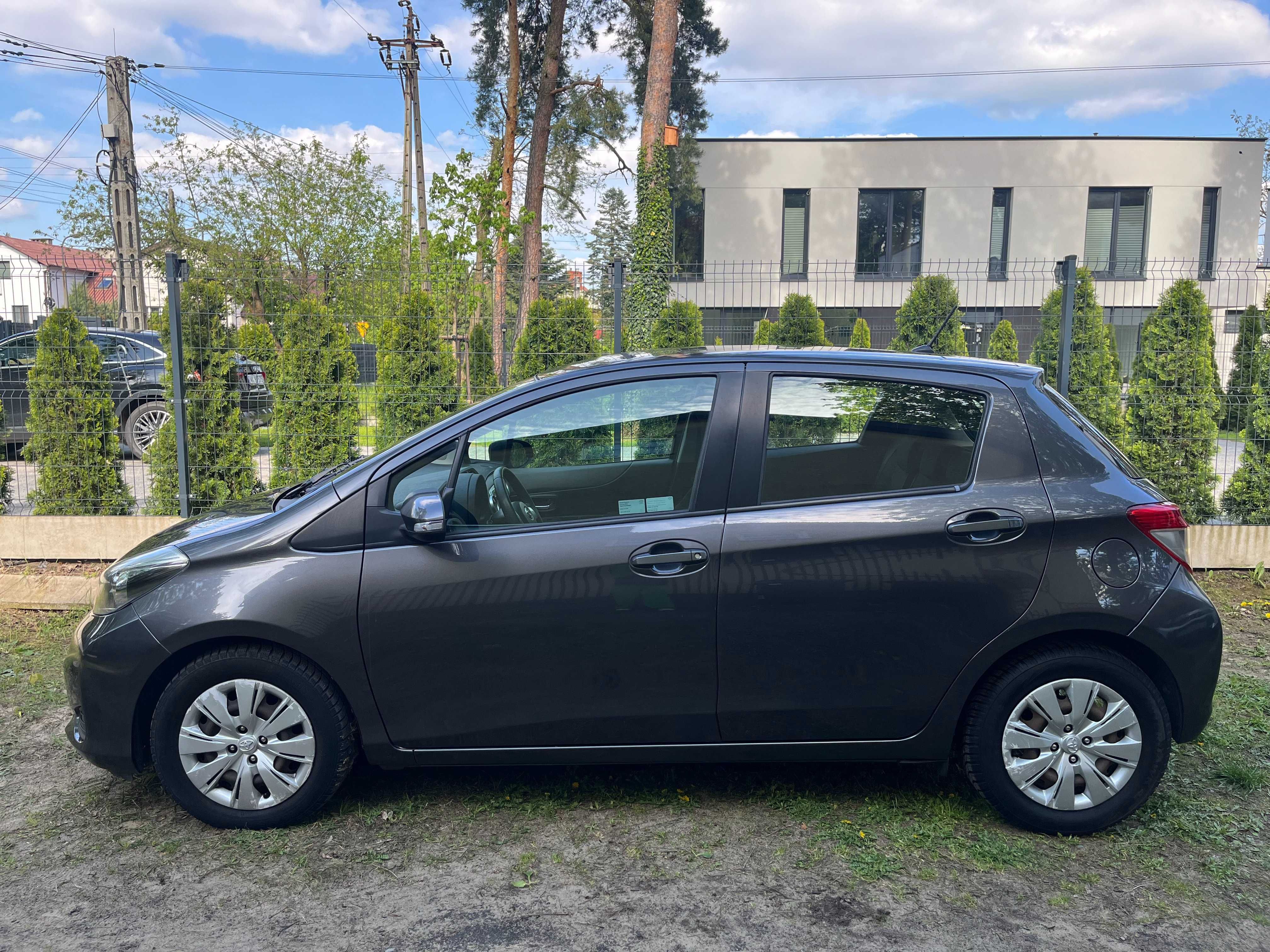 Zadbana Toyota Yaris 2012