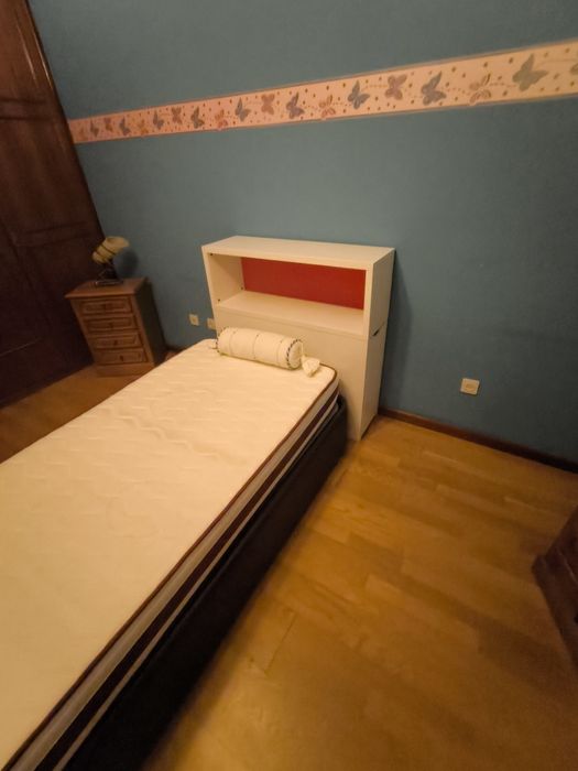 Cama / sommier solteiro e cabeceira