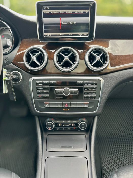 Mercedes Benz CLA