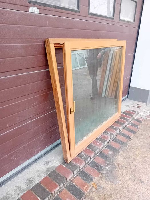 Nowe okno drewniane z szybą ornamentową 146x137 okna DOWÓZ CAŁY KRAJ