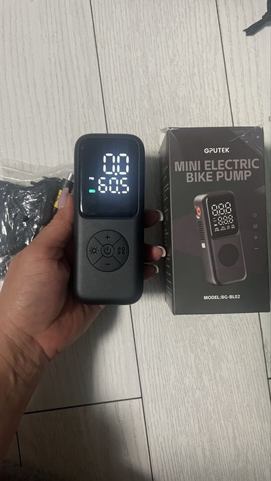Портативный компрессор насос безпроводной для авто, мото и велосипеда