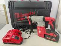 Młotowiertarka Milwaukee M18 BLHX + Aku 5,5 AH + Walizka