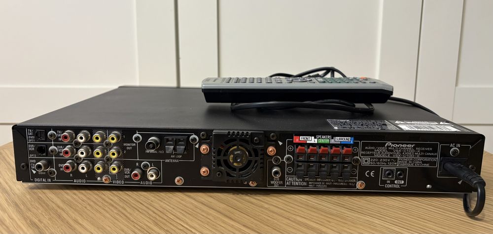 Amplituner Pioneer VSX-C100