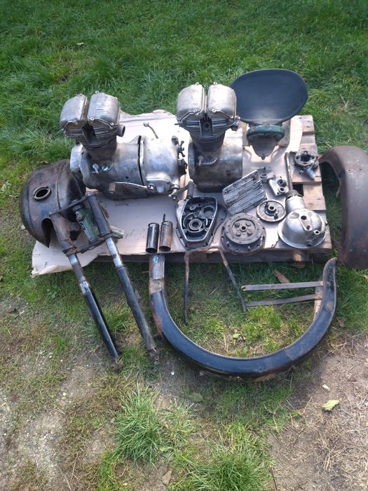 Awo 425 Turist części silnik, zbiornik, błotniki siedzenie zawieszenei