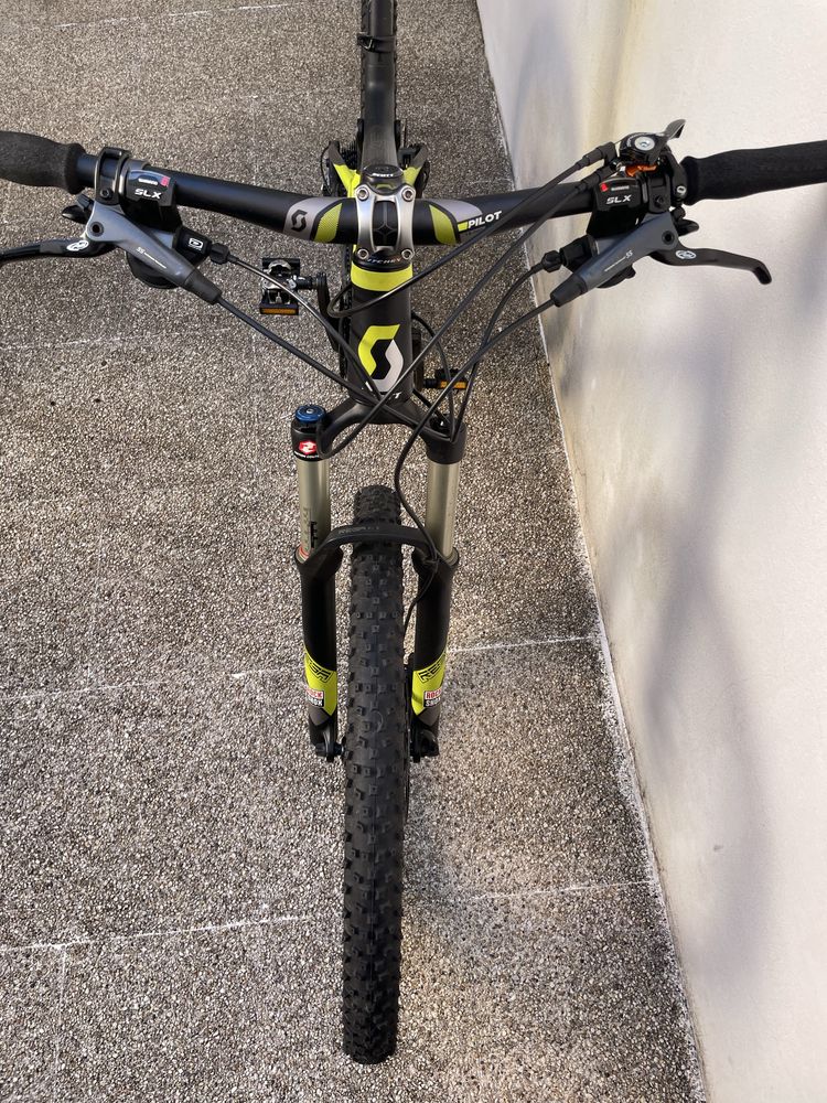 Bicicleta btt scott spark 30 carbono com jantes mavic