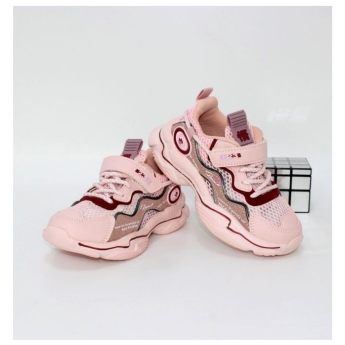 кросівки в ідеальному стані