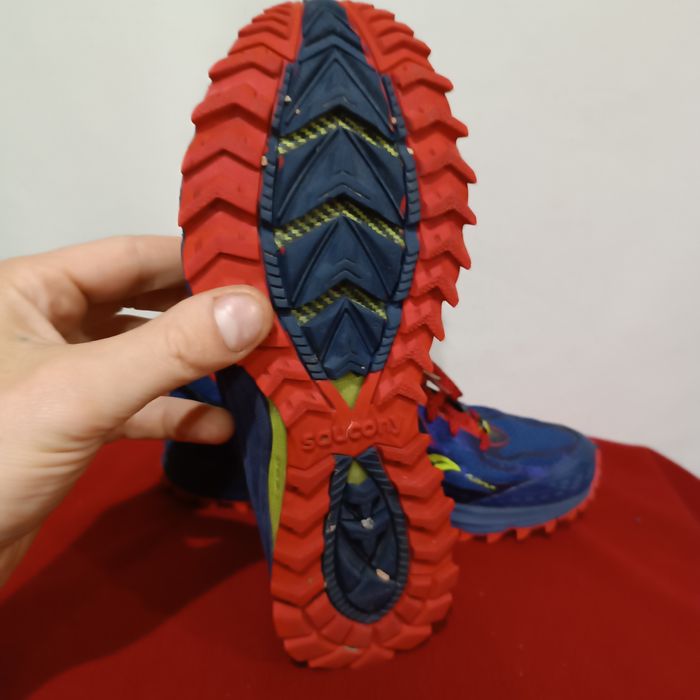 Buty Saucony sportowe do biegania treningowe roz,39,
2. Spodnie McKinl