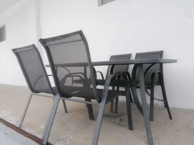 Stół hartowane szkło+ 4 wygodne krzesla! Meble ogrodowe,tarasowe! Nowe