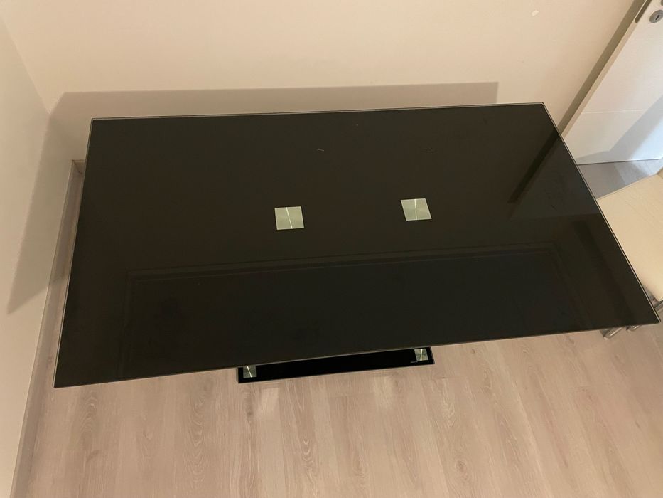 Mesa de vidro em bom estado