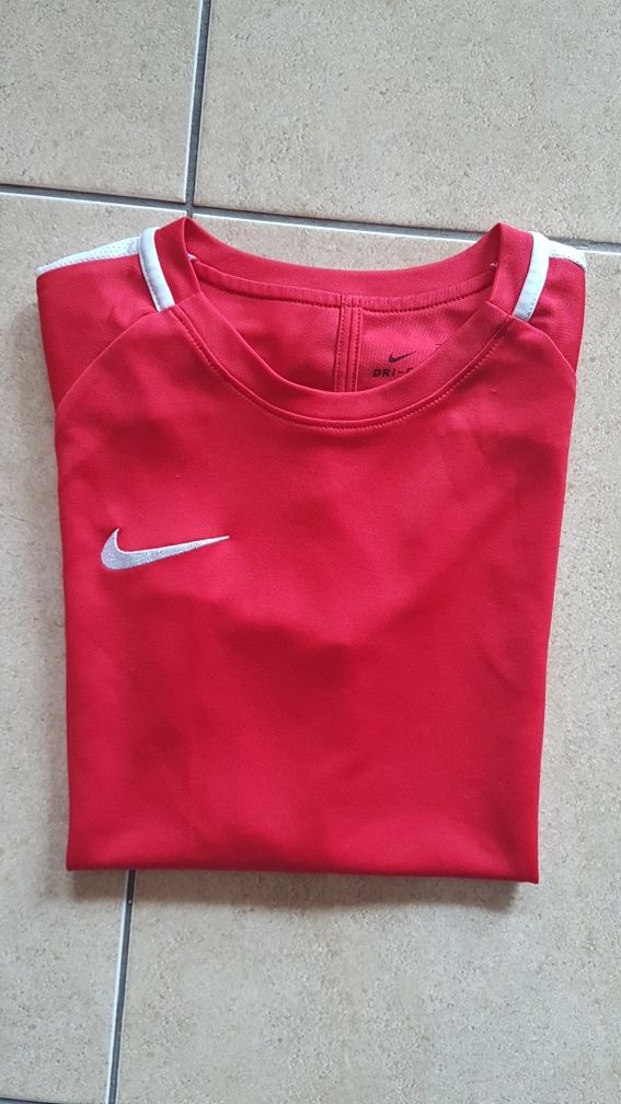 T-shirt Nike Dri-fit menino 12/13 anos