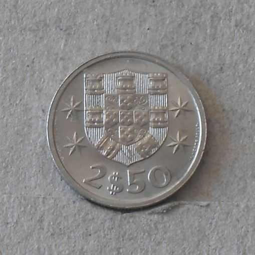 Portugal 2,5 escudos 1982 - olx X10872