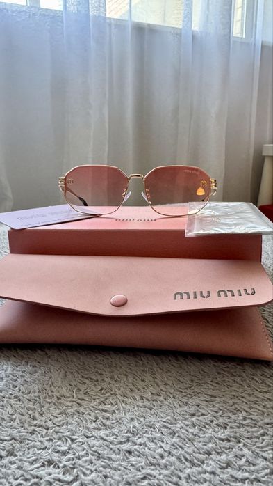 Óculos de Sol Miu Miu