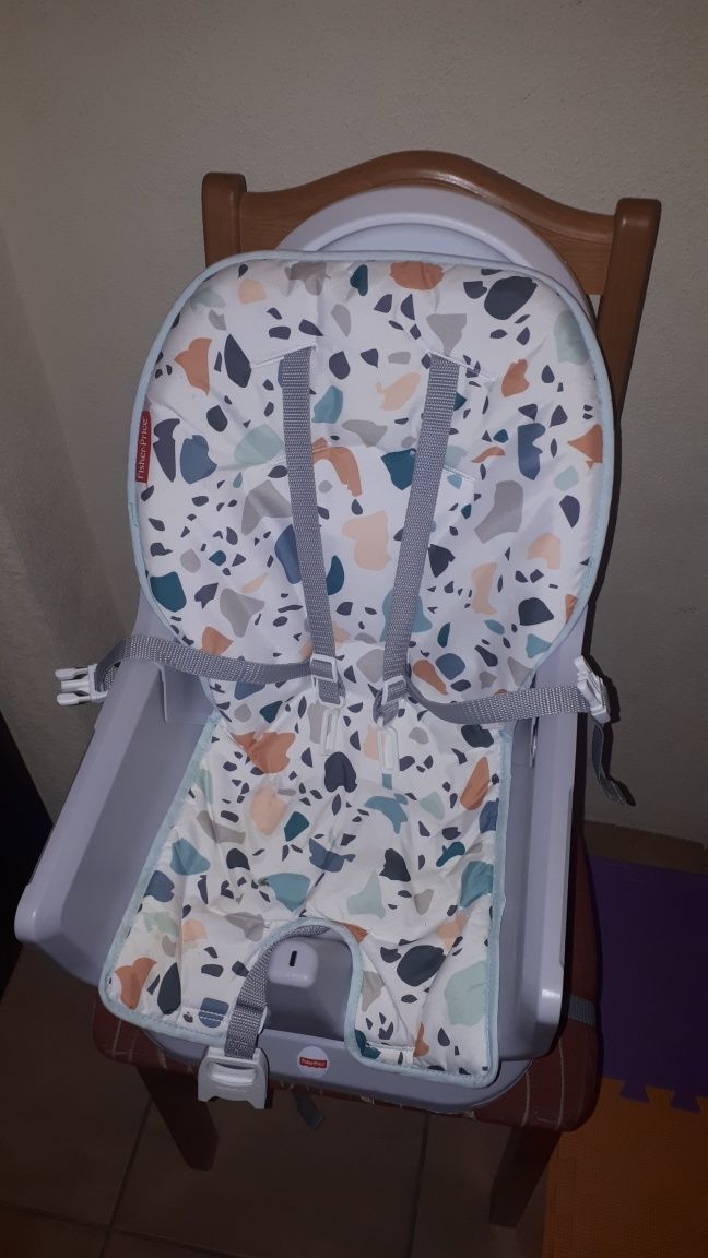 Krzesełko do karmienia Fisher Price