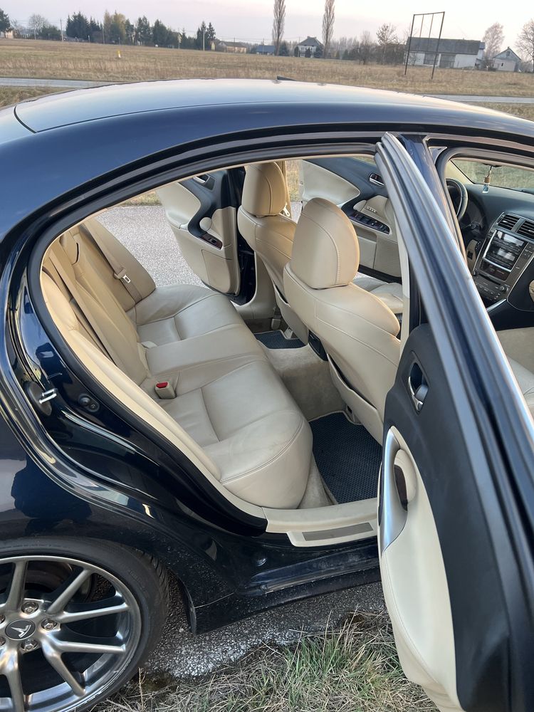 LEXUS IS250 / manual / gwint