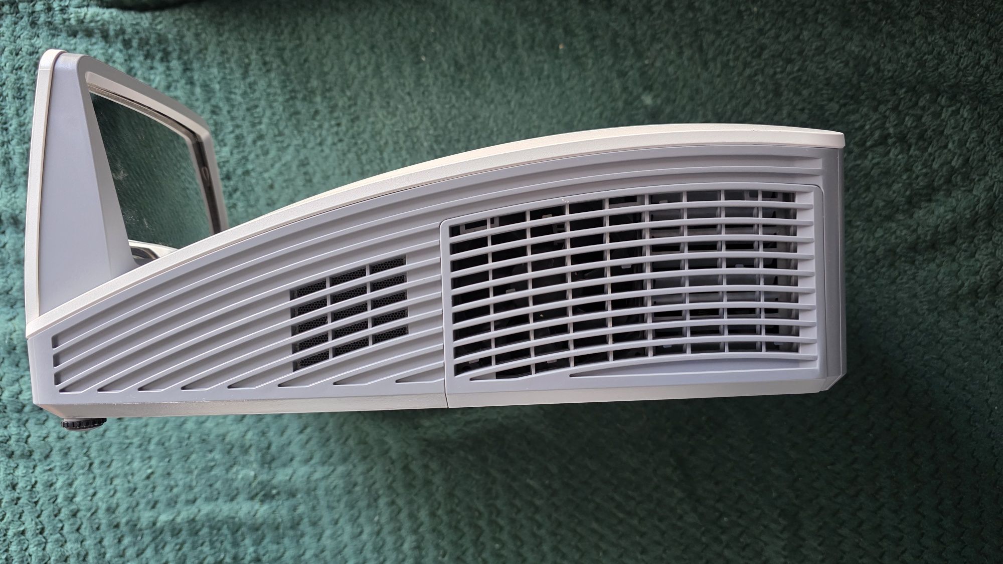 Projektor Vivitek DH 758 UST tylko 47h lampy