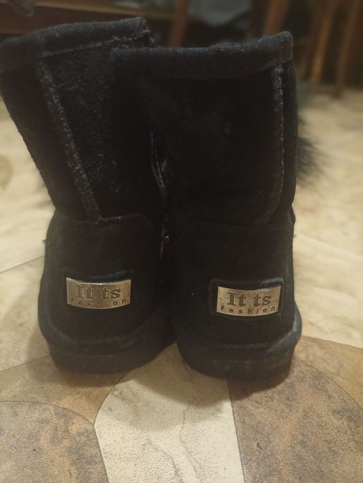 Безкоштовно взуття для дівчинки Зоря