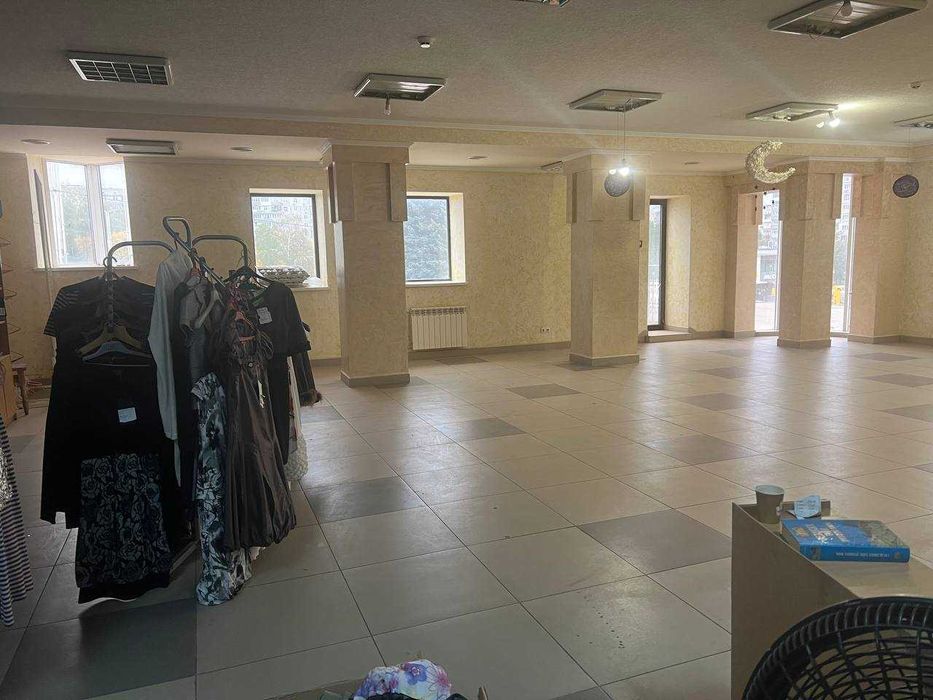 Здам в оренду прим. 110м.кв. поряд МакДональдз, ГАЗ-е опал.