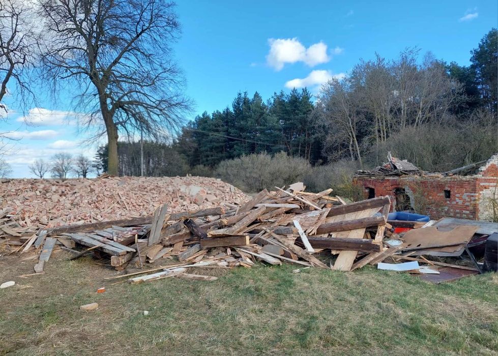 USŁUGI ZIEMNE I TRANSPORTOWE

Transport ziemi i materiałów sypkich

Tr
