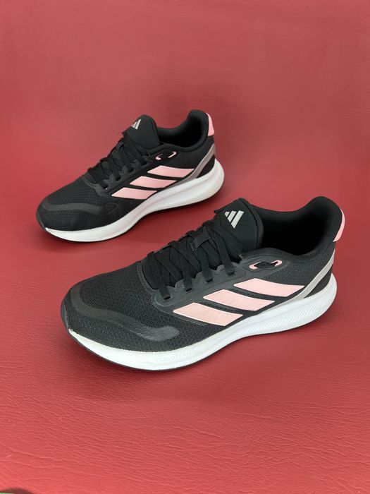 Кросівки для бігу 38.5р. Adidas Runfalcon 5