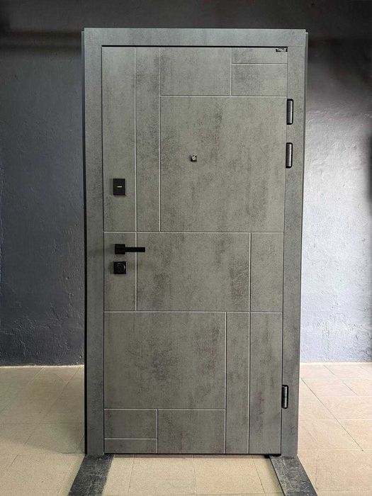 Розпродаж Вхідних Дверей 86*205, 96*205