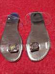 Sandalias com pedra