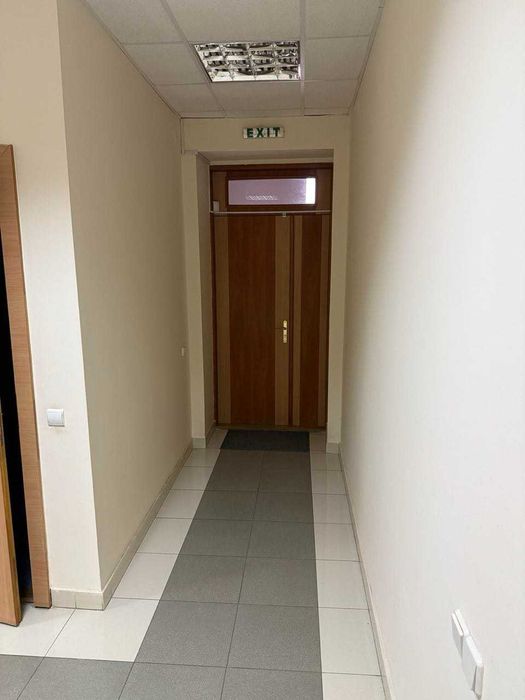 Оренда офісу вул.  Б. Хмельницького з ремонтом та меблями