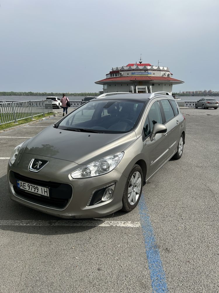 Peugeot 308 sw 2013