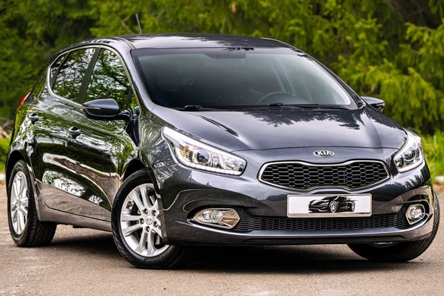 Kia Ceed II PREMIUM*1.6 CRDI(110 KM)*LED*Navi*97 Tys.km*Super stan!