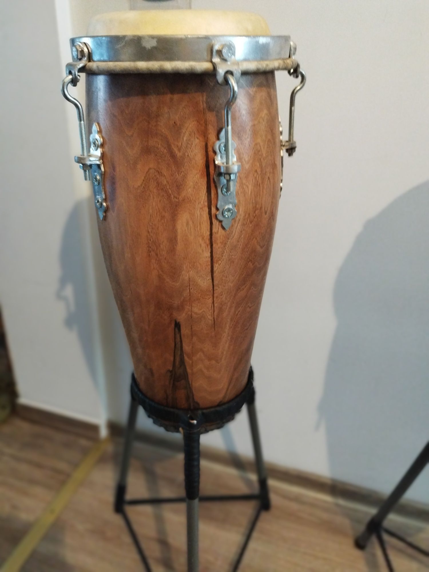 Bębny djembe kongi