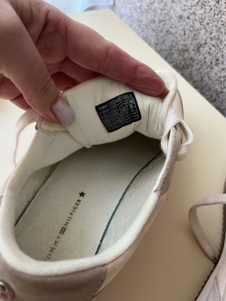 Кроссовки Tommy Hilfiger