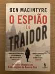 O Espião e o Traidor